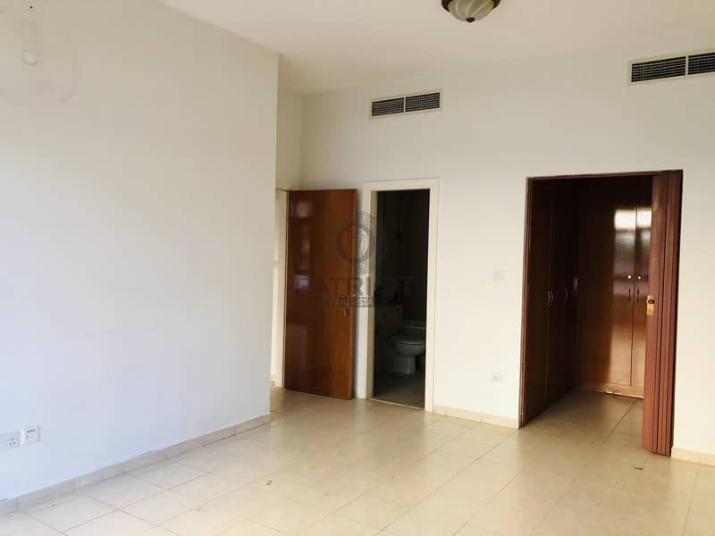 16 Spacious l 3 Bedroom Apartment l Ready to Move in
