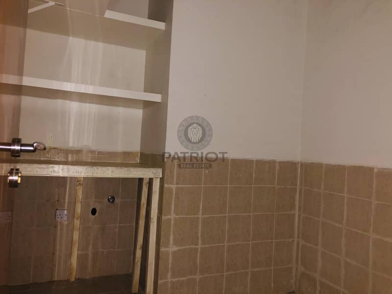 19 Spacious l 3 Bedroom Apartment l Ready to Move in