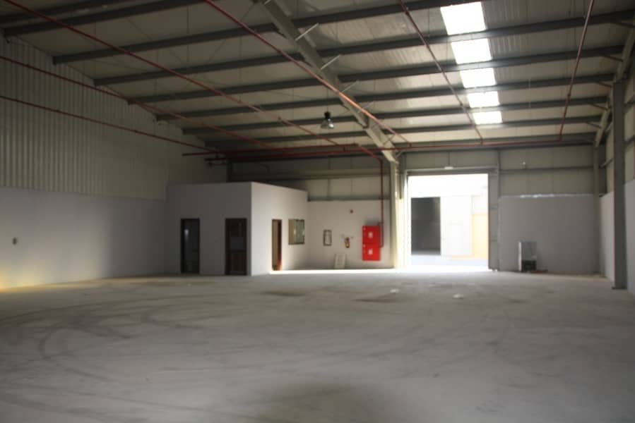 Big   Warehouse ICAD 3 | Individual Office | Pantry and Toilets.