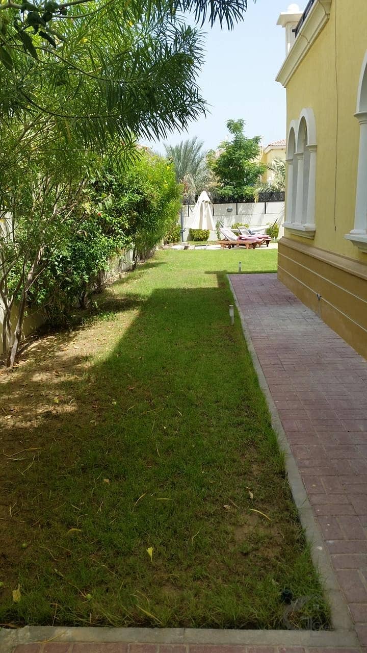 25 Corner 4 Bedrooms Maids with swimming pool in Jumeirah Park