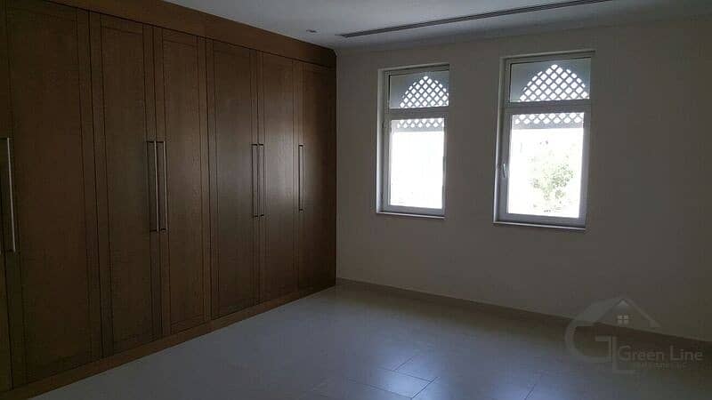 18 Corner 4 Bedrooms Maids with swimming pool in Jumeirah Park