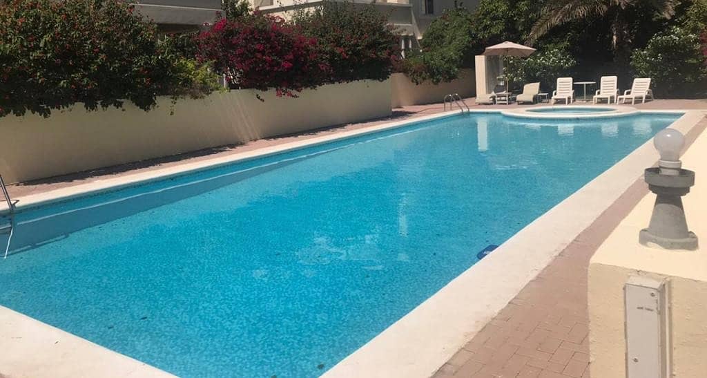 very nice 4 bedroom compound villa with shared pool/pvt garden jumeirah