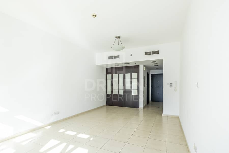 Well-maintained Studio Apt | Pool Facing