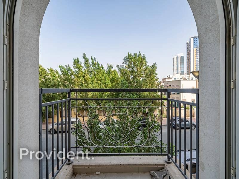 Spacious One Bedroom with Balcony