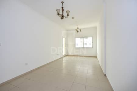 Well maintained Two Bedroom | Vacant Unit Well maintained Two Bedroom | Vacant Unit