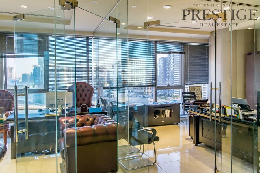 6 VIP Ready Office| Full Lake View| Ideal for End-user