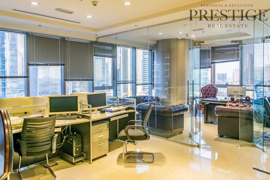 23 VIP Ready Office| Full Lake View| Ideal for End-user