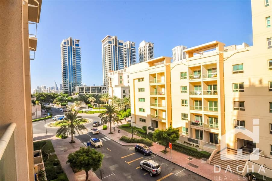 Ample Light / MidFloors / Well-Kept Ample Light / MidFloors / Well-Kept