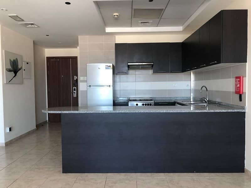 2Bedrooms + Balcony |Pool View | Equipped Kitchen