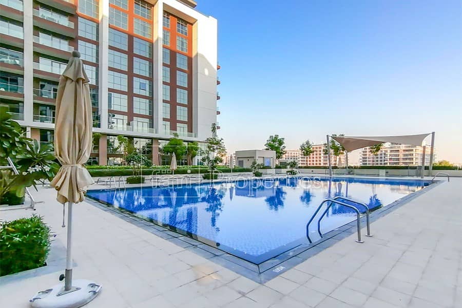 6 Modern and Spacious 1 Bed |Boulevard and Pool View
