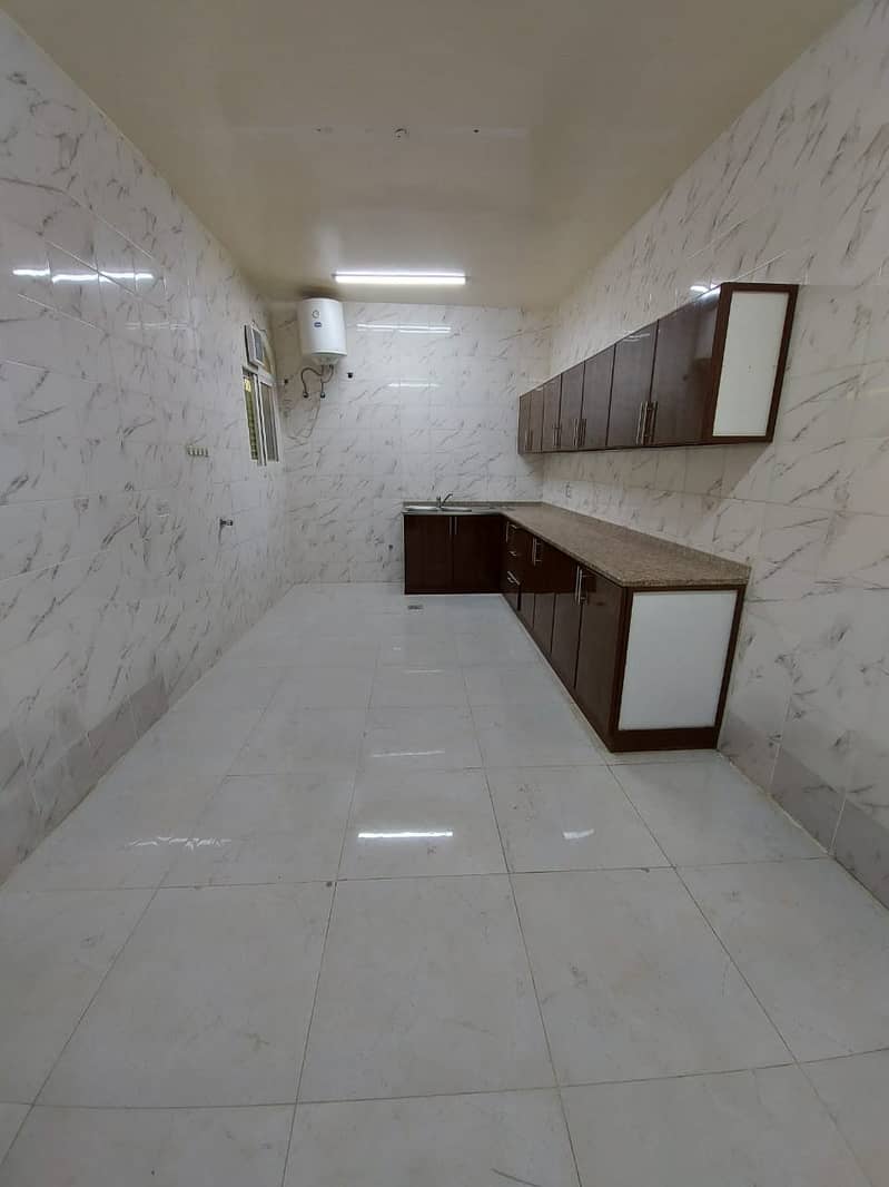 Квартира в Аль Шамха, 2 cпальни, 42000 AED - 4936632