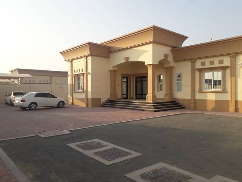 Spacious 3bhk villa for family rent 75k in 4cheque in Al Siyouh Area