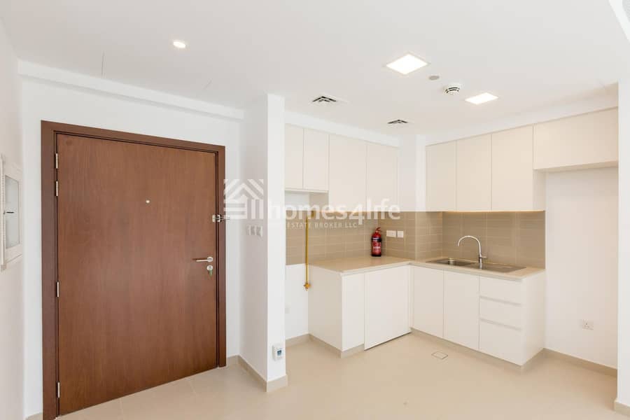 Immaculate and Serene Community - Stunning  Apartment