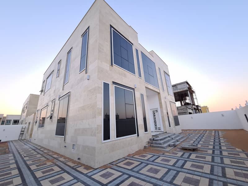 Duplex 4bhk villa Arabic design price,3.1 million (2kitchen)maid room, laundry room.