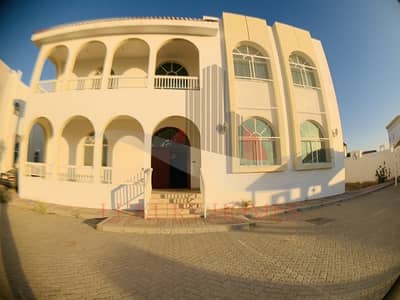 Splendid Compound with huge shared yard Splendid Compound with huge shared yard