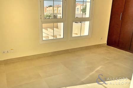 2 Bedrooms | Landscaped | Upgraded Kitchen 2 Bedrooms | Landscaped | Upgraded Kitchen