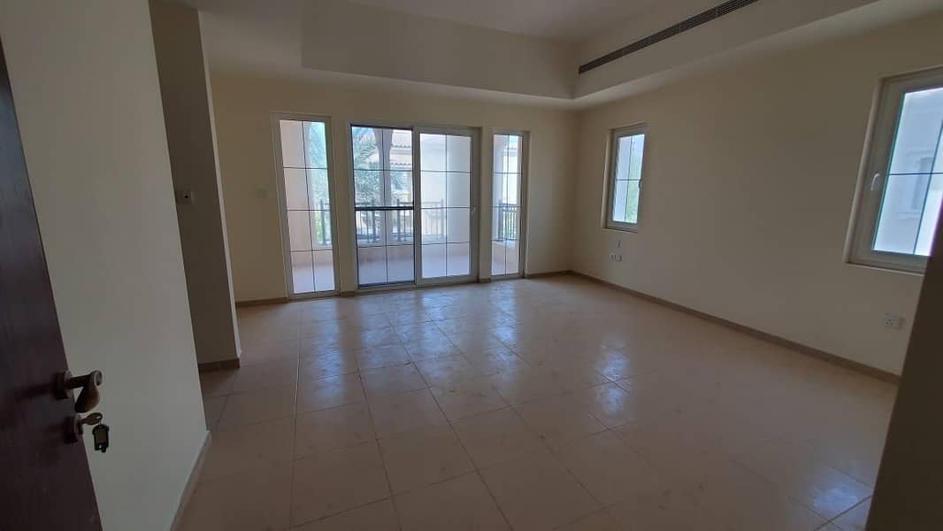 5 Vacant 3Bed Plus Maid's | Great Location | Near to Beach