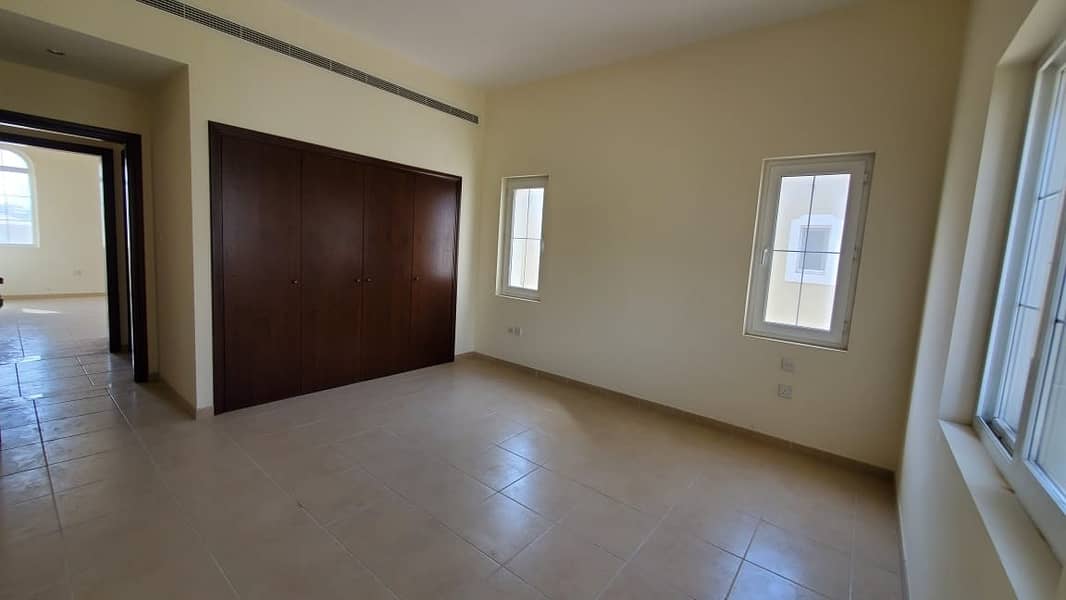 8 Vacant 3Bed Plus Maid's | Great Location | Near to Beach