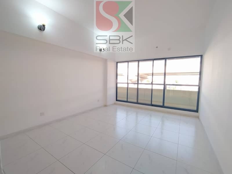 8 CHILLER FREE 2 BHK  NEXT TO OUD METHA METRO