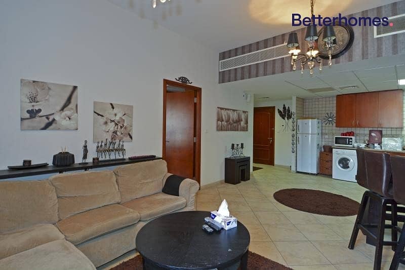 2 Fully Furnished | Upgraded | With Balcony