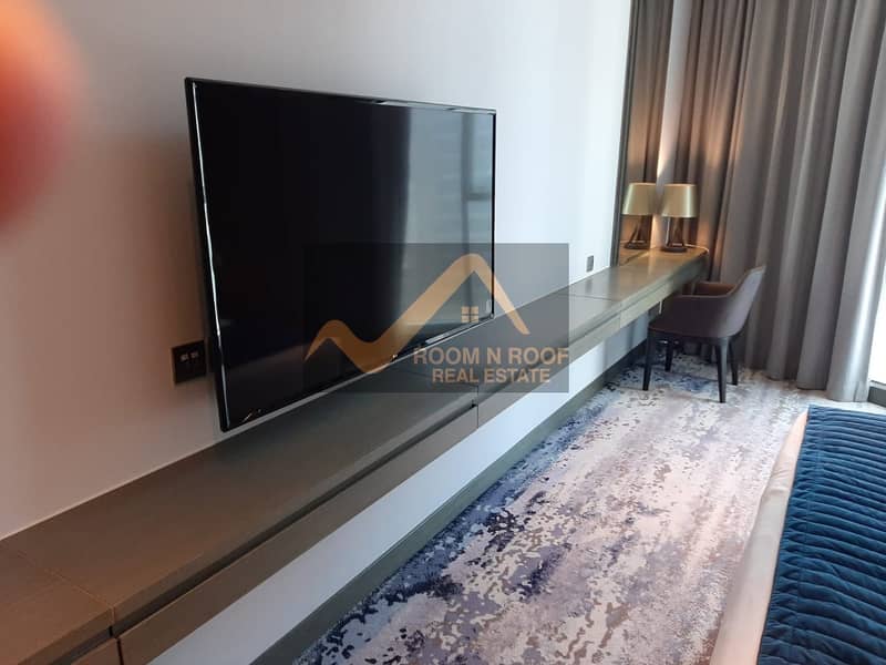 15 ***Distress Sale***   Brand New Studio  In the Damac Maison Prive  With Full Canal View For Sale